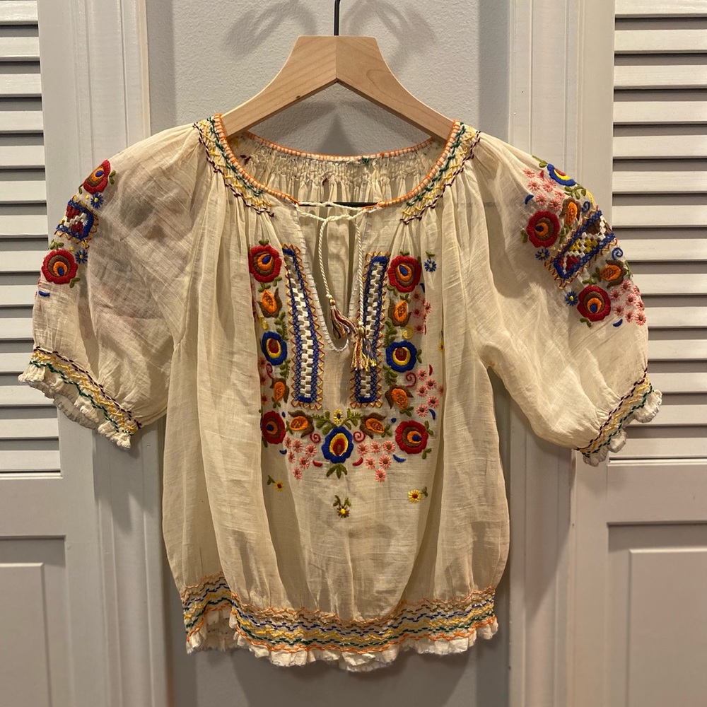 Vintage Hungarian Cream Embroidered Puff Sleeve Blouse